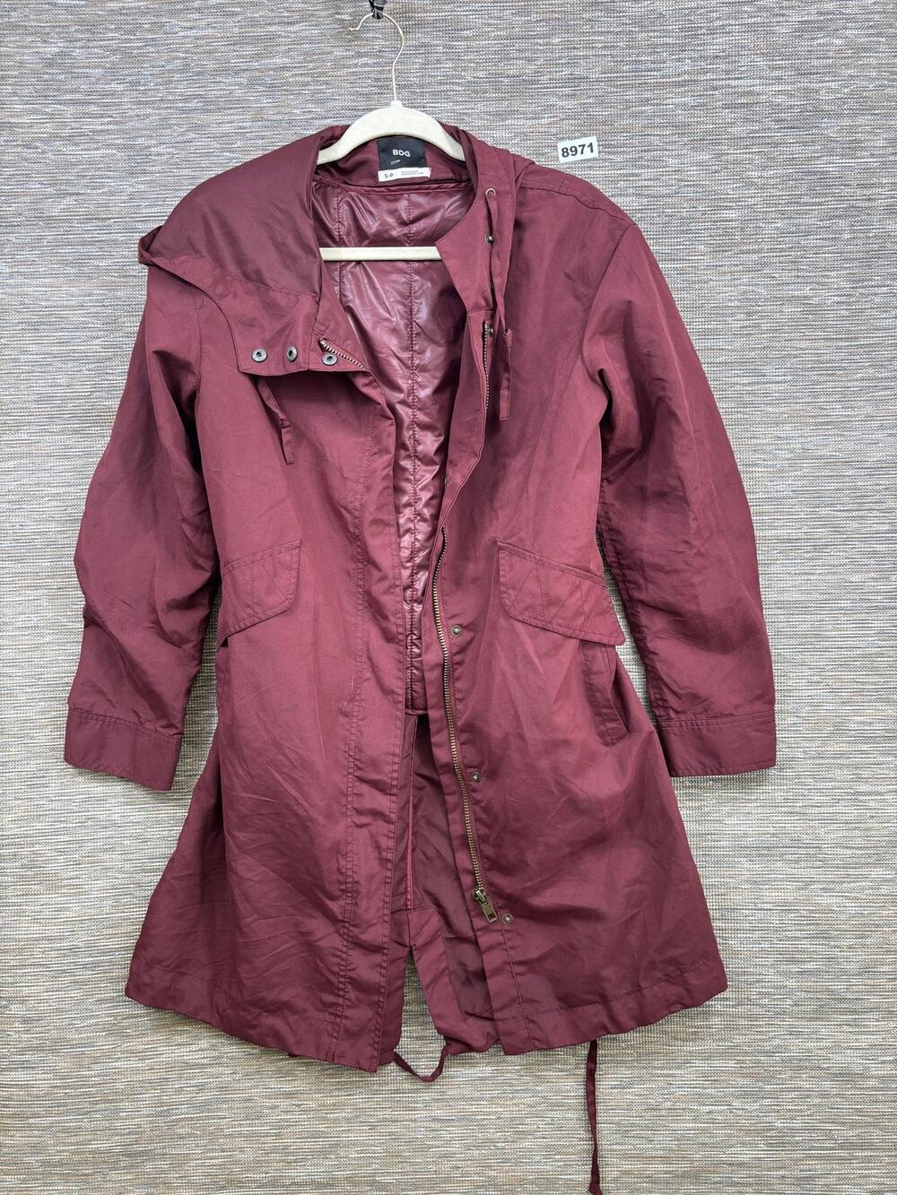 BDG Coat Womens Small Red Hooded Quilted Parka Zip Drawstring Lined Pockets